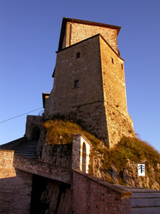 castello_di_Frontone
